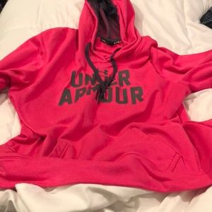 Under armour pink hooded fleece sweatshirt